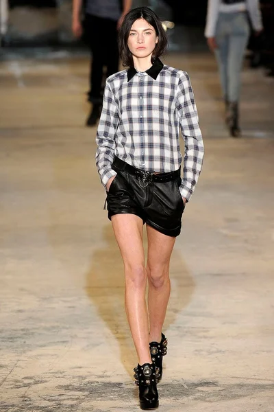 Look 8